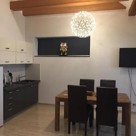 Za Radnici Гостевой дом 3*