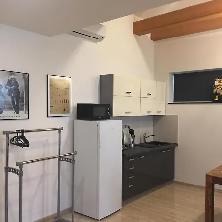 Za Radnici Гостевой дом 3*