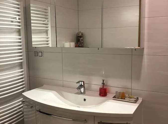 Za Radnici 3*